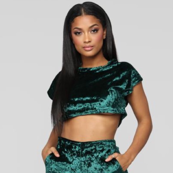 Fashion Nova Tops - Fashion Nova just chillin velvet crop top